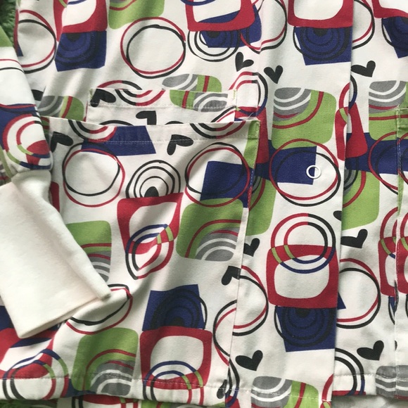 Pattern Long sleeve scrubs and pants set - Picture 3 of 3